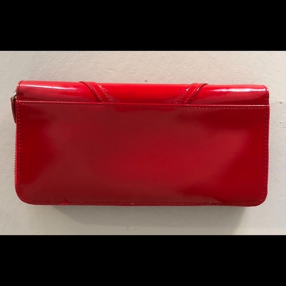 Via Spage Red Zip Around Wallet - Picture 3 of 6